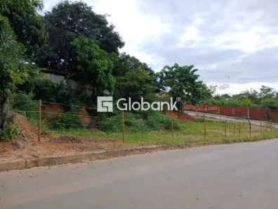 Lote/Terreno à venda, 360m² no Santo Amaro, Montes Claros