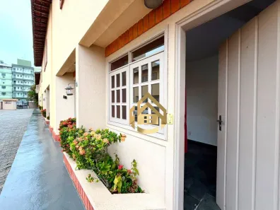 Casa de Condomínio com 1 Quarto à venda, 88m² no Jardim Las Palmas, Guarujá
