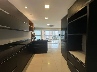 Apartamento com 3 Quartos para alugar, 122m² no Gleba Fazenda Palhano, Londrina