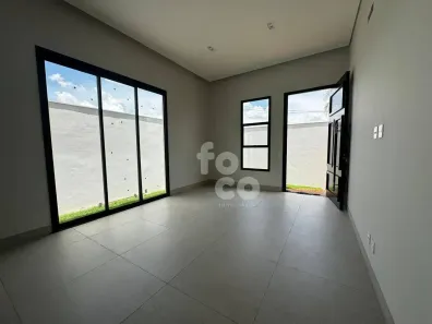 Casa com 3 Quartos à venda, 245m² no Cidade Jardim, Uberlândia
