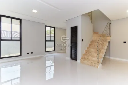 Sobrado com 3 Quartos à venda, 137m² no Uberaba, Curitiba
