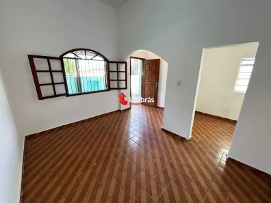 Casa com 2 Quartos para alugar, 60m² no Sagrada Família, Belo Horizonte