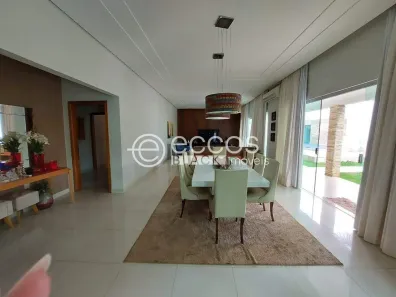 Casa com 4 Quartos à venda, 522m² no Jardim Karaíba, Uberlândia