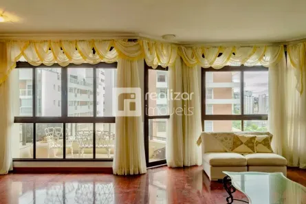 Apartamento com 3 Quartos para alugar, 380m² no Centro, Florianópolis