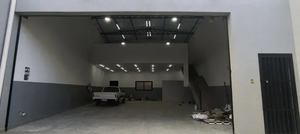 Galpão/Depósito/Armazém à venda, 200m² no Vila Curuçá, Santo André