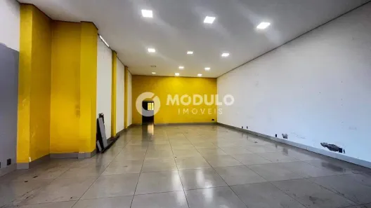 Ponto Comercial para alugar, 282m² no Nossa Senhora Aparecida, Uberlândia