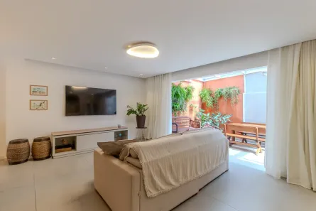 Casa de Condomínio com 4 Quartos à venda, 202m² no Jardim Ampliação, São Paulo