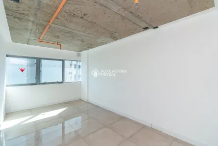 Sala Comercial à venda, 26m² no São Sebastião, Porto Alegre