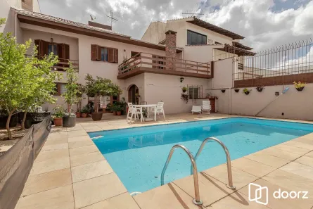 Casa com 3 Quartos à venda, 360m² no Jardim Itu, Porto Alegre