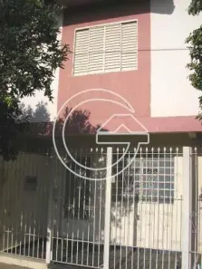 Casa com 2 Quartos para alugar, 10m² no Centro, Marília