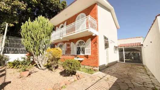 Casa com 3 Quartos à venda, 204m² no Santa Maria Goretti, Porto Alegre