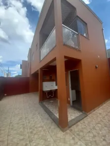 Sobrado com 2 Quartos para alugar, 70m² no Manoa, Sete Lagoas