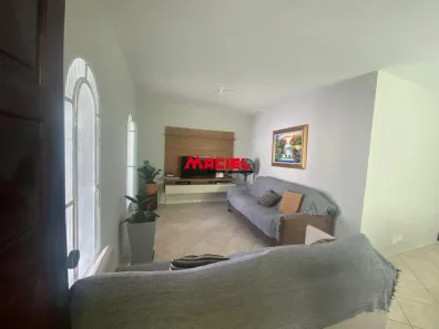 Casa com 3 Quartos à venda, 174m² no Bosque dos Eucaliptos, São José dos Campos