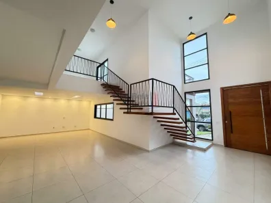 Casa de Condomínio com 3 Quartos para alugar, 200m² no Loteamento Residencial Reserva dos Lagos, Pindamonhangaba