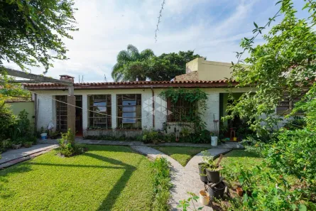 Casa com 4 Quartos à venda, 316m² no Vila Assunção, Porto Alegre