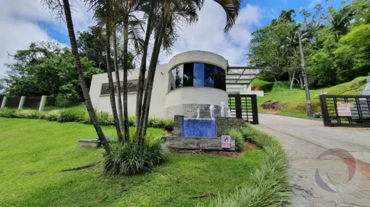 Lote/Terreno à venda, 728m² no Itacorubi, Florianópolis
