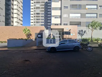 Apartamento com 3 Quartos para alugar, 99m² no Osvaldo Rezende, Uberlândia