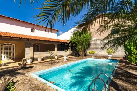 Casa com 6 Quartos à venda, 400m² no Samambaia Sul, Brasília