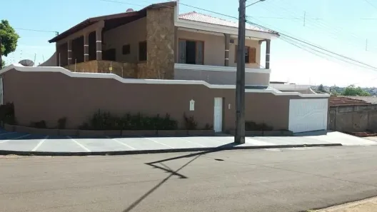 Casa com 3 Quartos à venda, 320m² no Jardim Brasília, Presidente Prudente