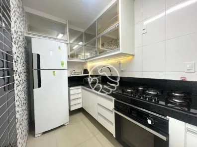 Apartamento com 3 Quartos para alugar, 105m² no Centro, Guarapari