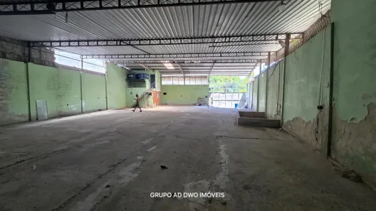 Galpão/Depósito/Armazém à venda, 600m² no Taquara, Rio de Janeiro