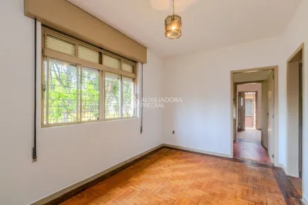 Casa com 2 Quartos à venda, 154m² no Jardim Sabará, Porto Alegre