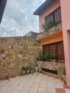 Sobrado com 5 Quartos à venda, 255m² no Vila Adelino, Suzano