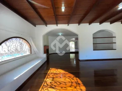 Casa com 5 Quartos para alugar, 265m² no Carlos Guinle, Teresópolis