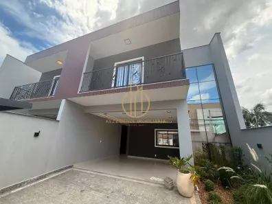 Sobrado com 3 Quartos à venda, 177m² no Saguaçu, Joinville