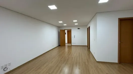 Sala Comercial para alugar, 46m² no Jardim Londrilar, Londrina