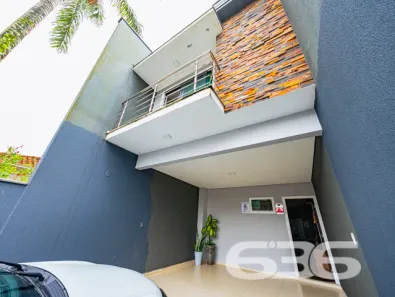 Sobrado com 3 Quartos à venda, 117m² no Saguaçu, Joinville