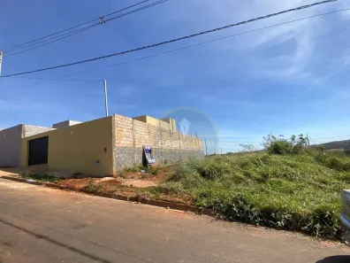 Lote/Terreno à venda, 200m² no Loteamento Ilha Bela, Uberaba
