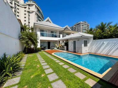 Casa de Condomínio com 5 Quartos à venda, 230m² no Barra da Tijuca, Rio de Janeiro