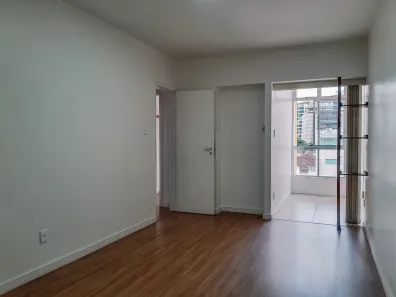 Apartamento com 3 Quartos para alugar, 97m² no Centro, Juiz de Fora