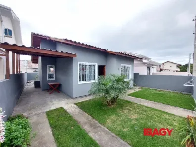 Casa com 2 Quartos para alugar, 54m² no Bela Vista, Palhoça