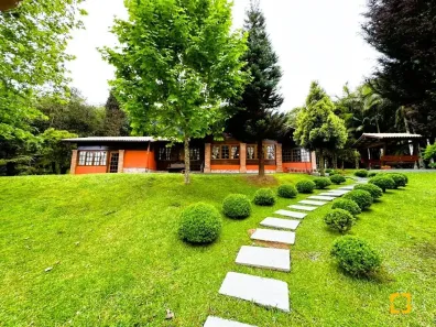 Casa de Condomínio com 2 Quartos à venda, 240m² no Rio dos Bugres, Rancho Queimado