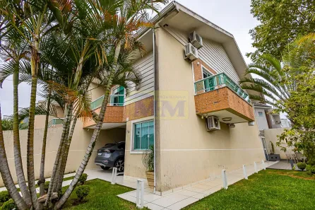 Sobrado com 3 Quartos à venda, 132m² no Pineville, Pinhais