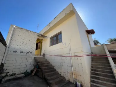 Casa com 2 Quartos à venda, 90m² no Lourdes, Vespasiano