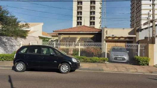 Casa com 3 Quartos à venda, 345m² no Centro, Araraquara