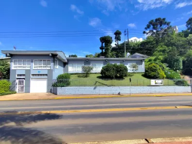 Casa com 3 Quartos à venda, 395m² no Der, Caçador