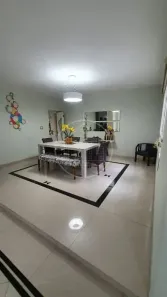 Sobrado com 4 Quartos à venda, 331m² no Jardim Guarapiranga, São Paulo