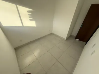 Apartamento com 2 Quartos para alugar, 50m² no Pau Amarelo, Paulista