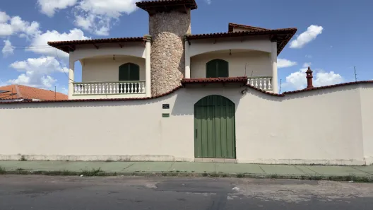 Casa com 6 Quartos à venda, 521m² no Setor Coimbra, Goiânia