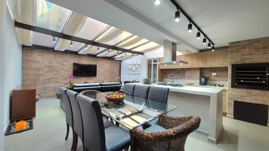 Casa de Condomínio com 3 Quartos à venda, 192m² no Jardim Social, Curitiba