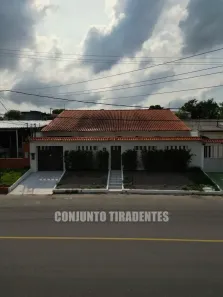 Casa com 4 Quartos à venda, 367m² no Aleixo, Manaus