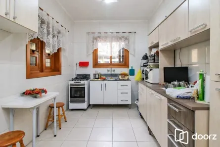 Casa com 3 Quartos à venda, 219m² no Santa Cecília, Porto Alegre