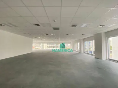 Prédio Comercial para alugar, 700m² no Vila Gertrudes, São Paulo