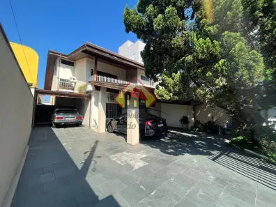 Sobrado com 4 Quartos à venda, 530m² no Vila São Geraldo, Taubaté