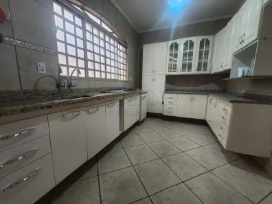 Casa com 3 Quartos à venda, 190m² no Vila Nova Cidade Universitária, Bauru