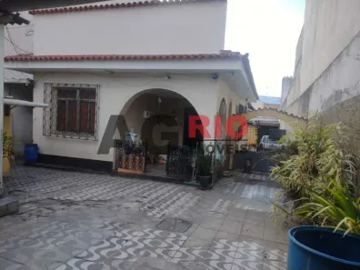 Casa com 3 Quartos à venda, 253m² no Vila Valqueire, Rio de Janeiro